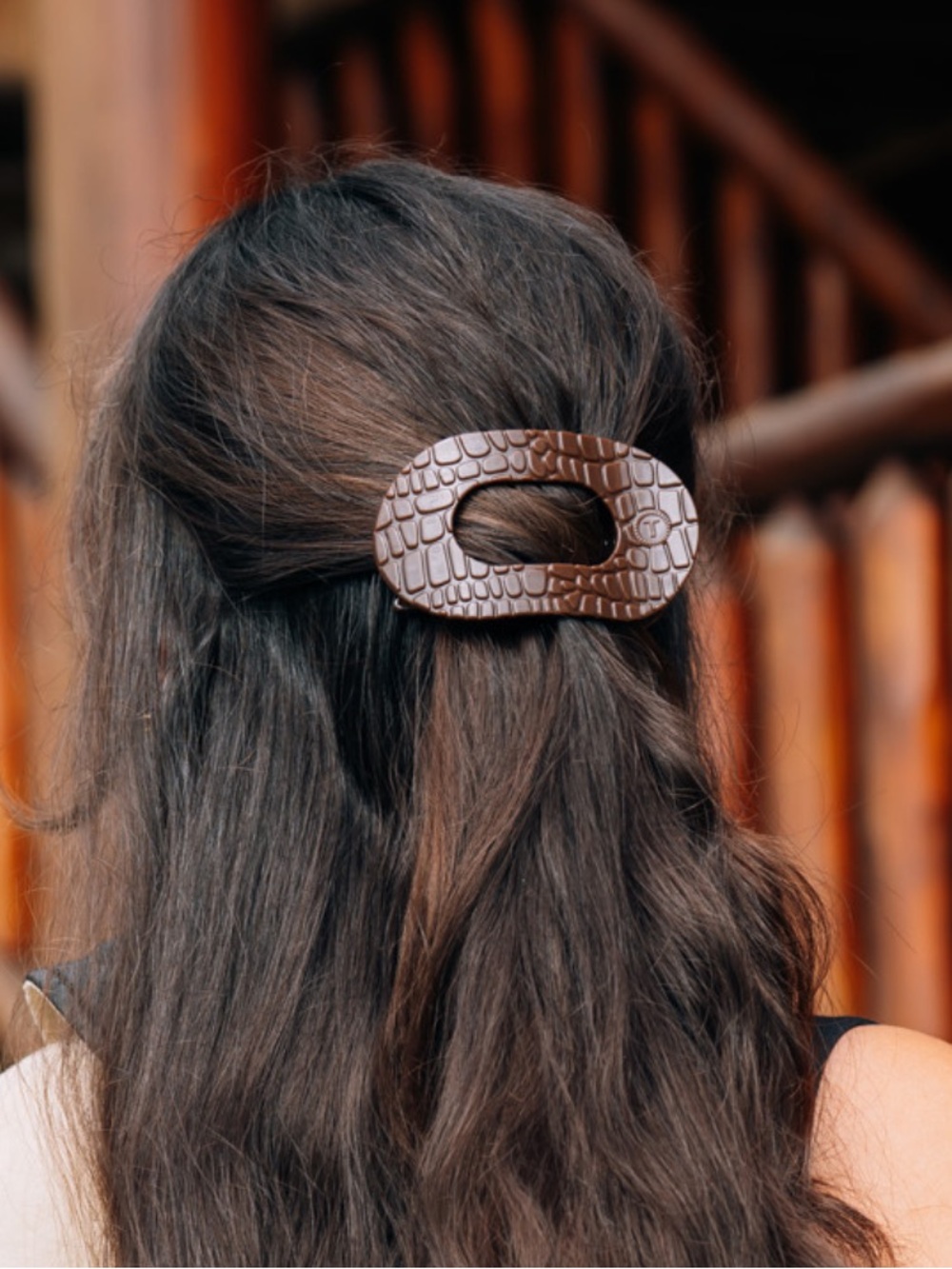TELETIES Brown Crocodile Medium Flat Round Hair Clip